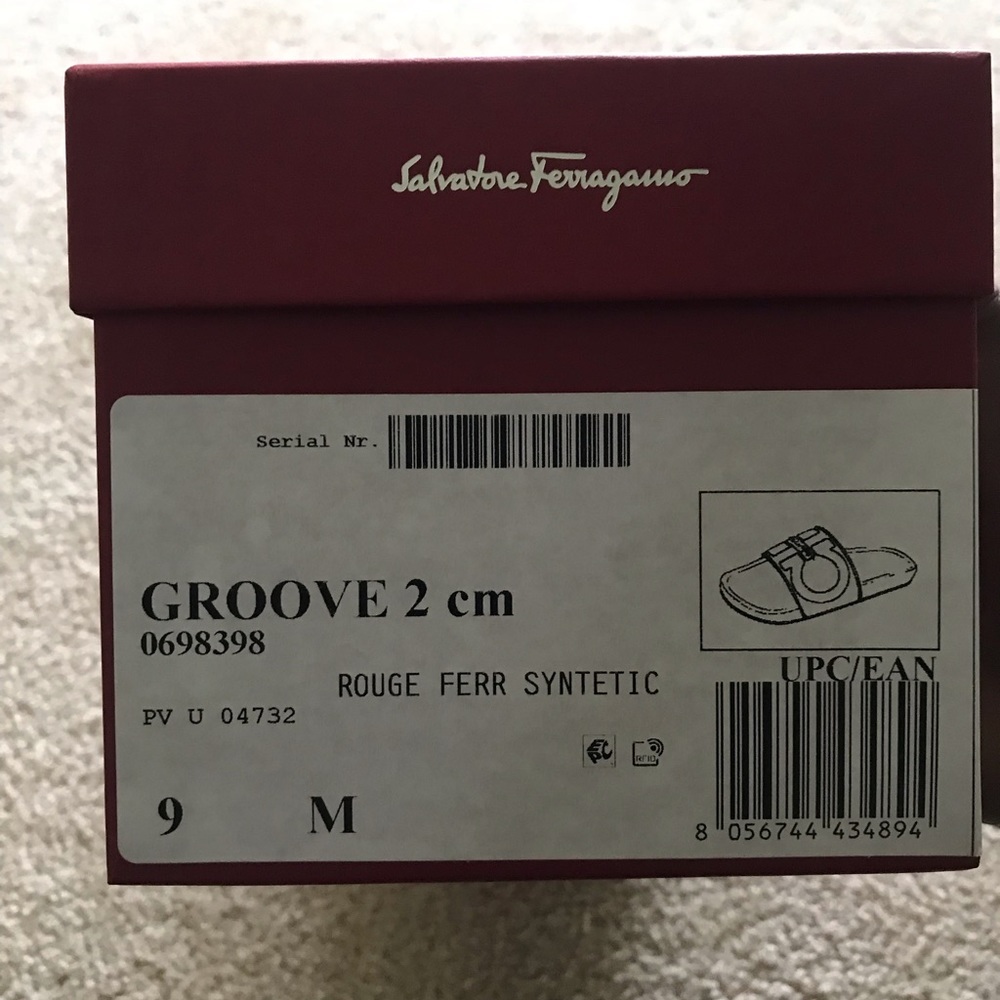 Salvatore Ferragamo slides - Picture 7 of 7